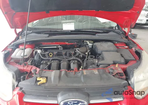 2014 Ford Focus Se z USA, uszkodzony, nr VIN 1FADP3F28EL435674